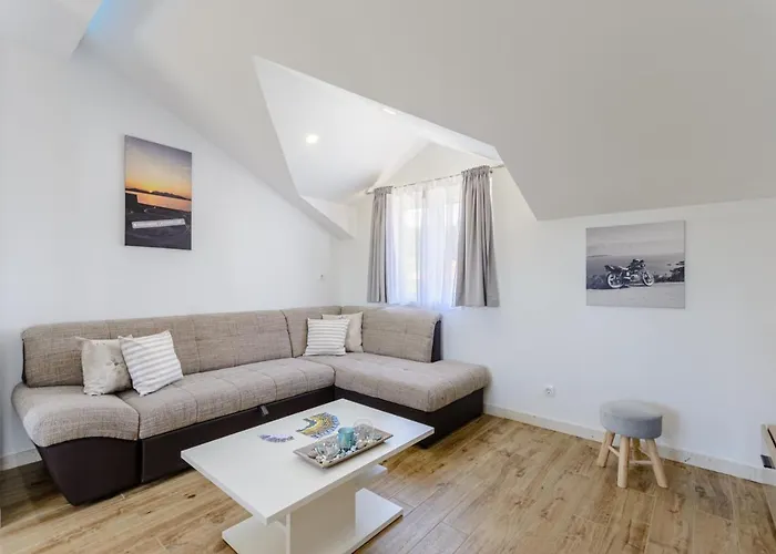 Darka 1 Apartmán Sumartin