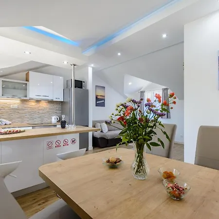 Darka 1 Apartmán Sumartin